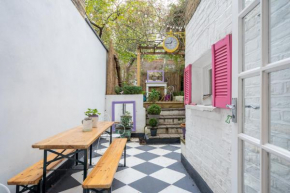 JOIVY Stylish 1-bed flat with private courtyard in Shepherd's Bush, West London